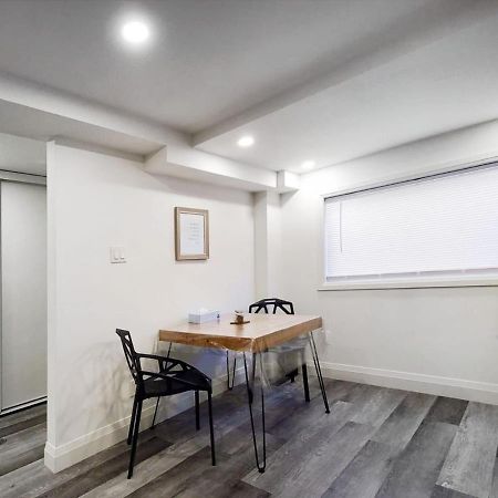 Renovated Guest Suite Near The Lake & High Park In Toronto! Exteriér fotografie