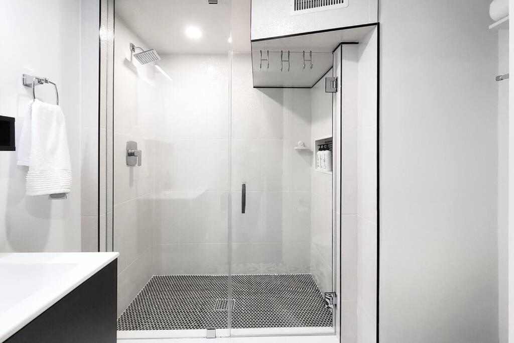 Renovated Guest Suite Near The Lake & High Park In Toronto! Exteriér fotografie
