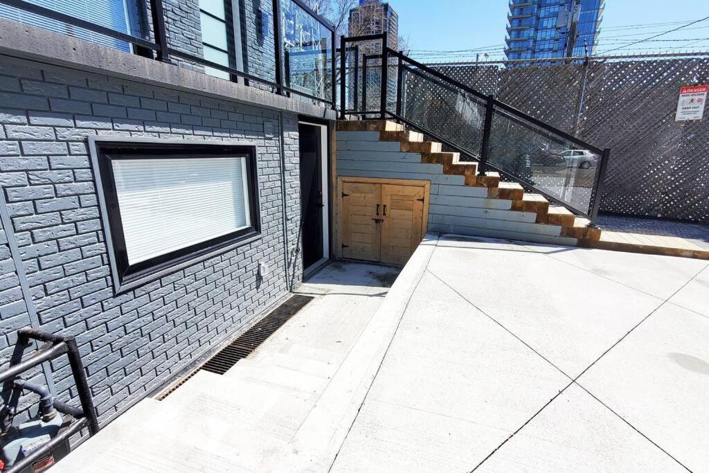 Renovated Guest Suite Near The Lake & High Park In Toronto! Exteriér fotografie